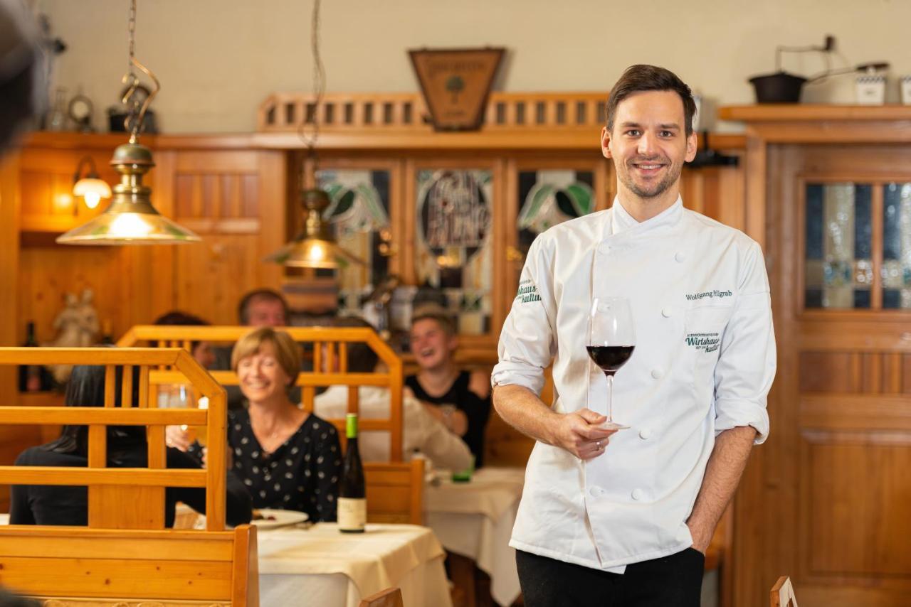 Gasthof Pillgrab Zur Linde Sankt Valentin Exterior foto